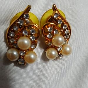 Vintage Costume Pierced Earrings
